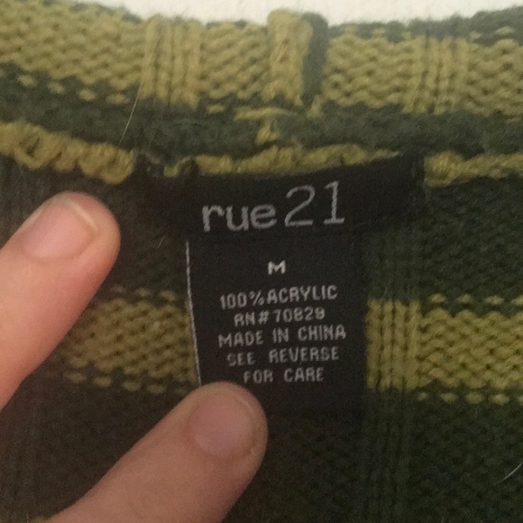 Hooded sweater - Picture 2 of 3